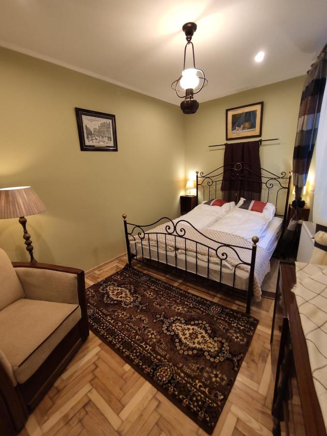 Appartamento Dom Pod Zegarem Przemyśl Esterno foto