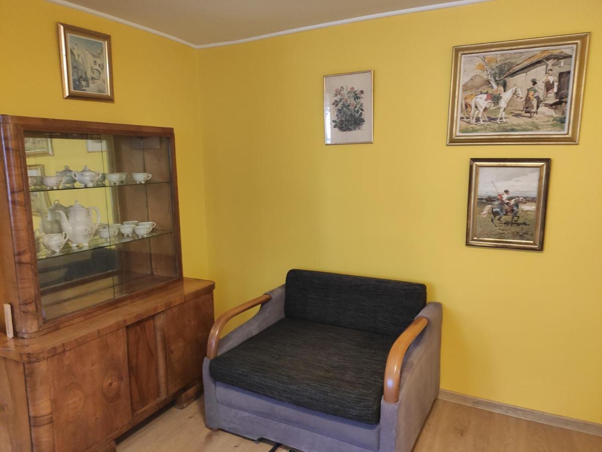 Appartamento Dom Pod Zegarem Przemyśl Esterno foto